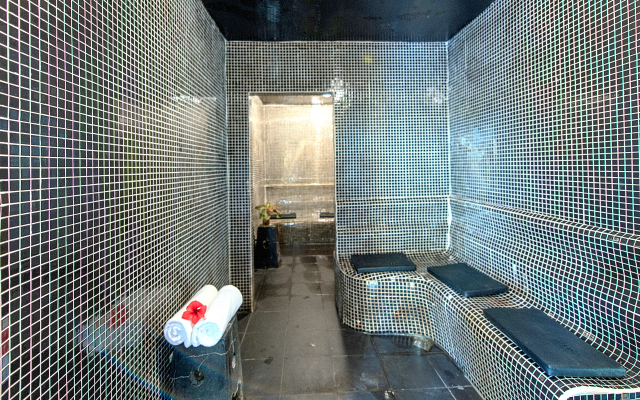 Golden Banana Residence Hotel