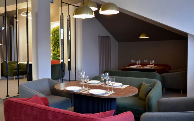 Отель Луна и лотос