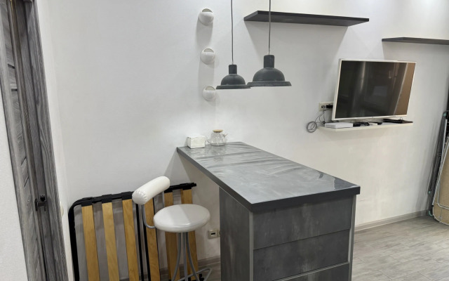 574 S Otdelnym Vkhodom I Mini-Kukhney Zhk Albatros Apartments