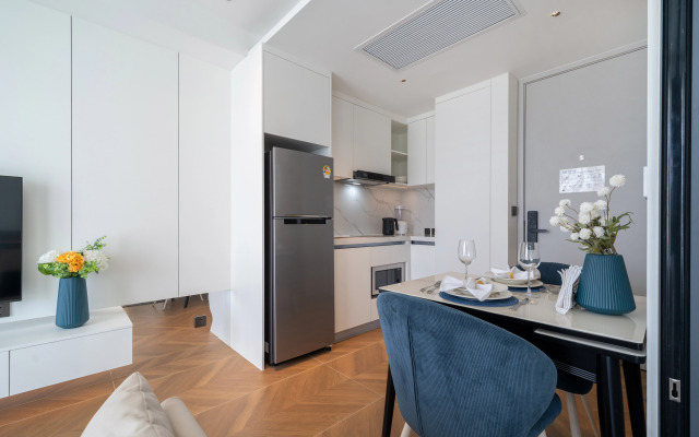 Апартаменты Sunshine Beach Studio