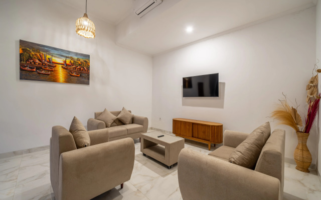 Novaya, Dostup k Plyazhu, Bolshoy Basseyn, Changu, Omm Villa