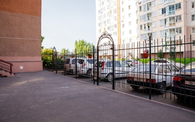 Dvukhkomnatnye na Svobody 35 Apartment