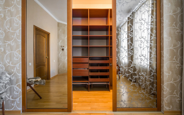 Квартира По соседству с Ленноном