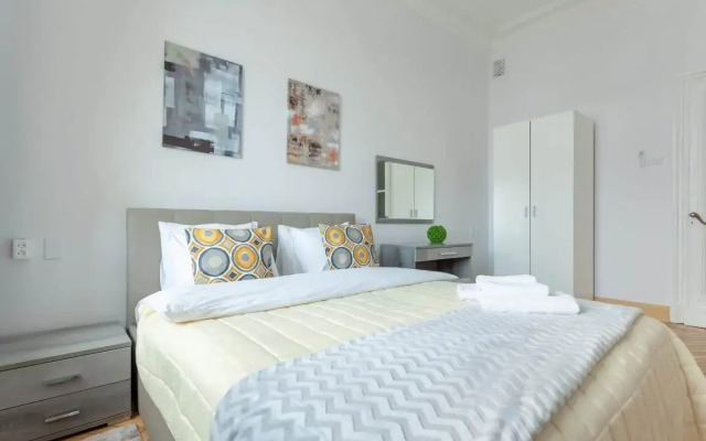 Апартаменты Стандарт с Двумя Спальнями и Камином