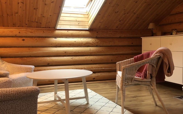 Гостевой Дом с Клёвой Рыбалкой в Своём Пруду, Около Реки