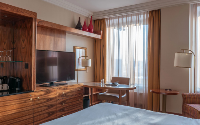 MonArch Moscow Hotel (ex. Renaissance Monarch)