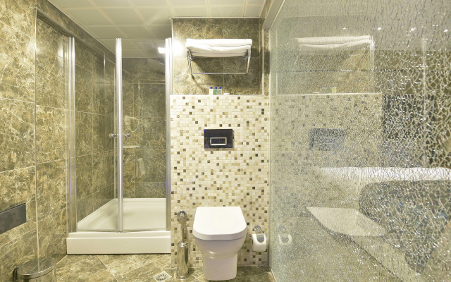 Adamel City Hotel
