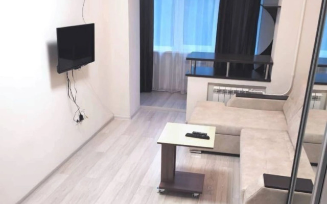 Na Ulitse Bashidze 5 Flat