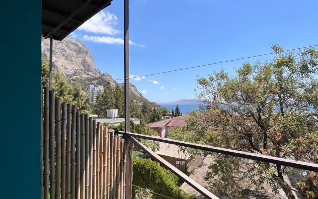 Laguna Guest House