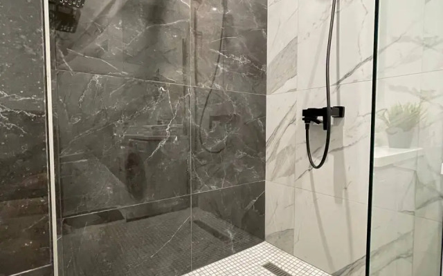Dvukhkomnatnaya Vozle Metro Grushevskaya Flat