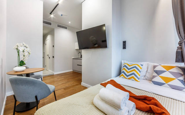 Апартаменты Комфортная студия на 35 этаже башни Оko