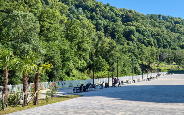 Prostornaya Studiya S Balkonom Flat