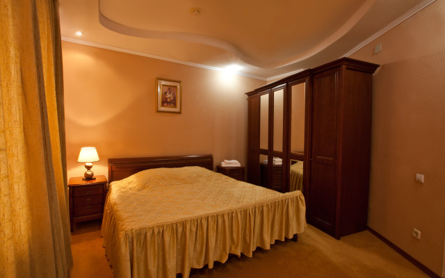 Отель Кристалл