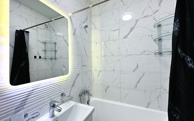 S Remontom Na Baturina 141 Apartments