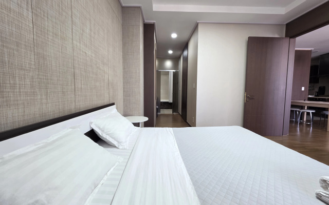 2j Etazh S Shikarnym Vidom Na Mechet, Ryadom S Posol'stvom SSHA Apartment