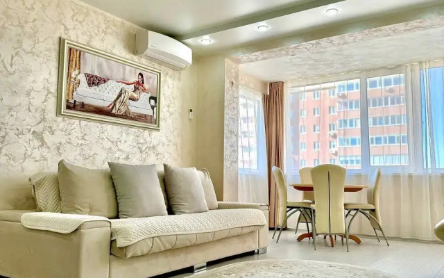 Zeyskaya 220 flat