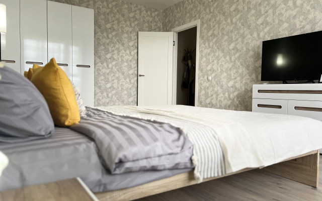 Na Geroya Yakova Pavlova Flat