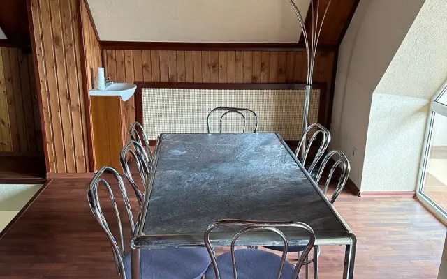 Eskvayr Shale Chalet