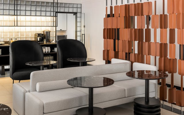 Select Hotel