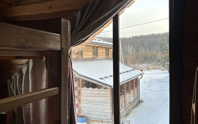 Serebryanye Ruchyi Guest House