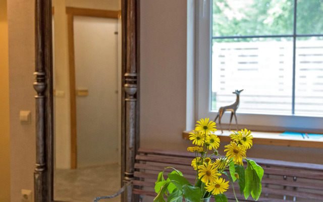 Na Sibiryakova 10 Private House