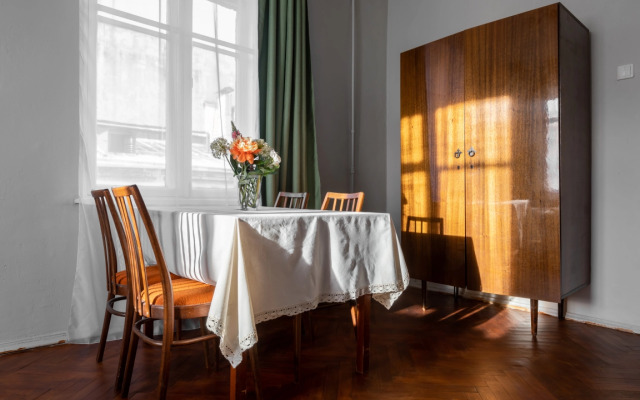 Апартаменты 1896. Дом Тишнера, в 200 м от Исаакиевской площади