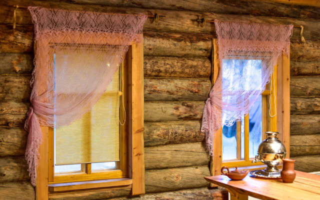 U Lyzhnika Guest House