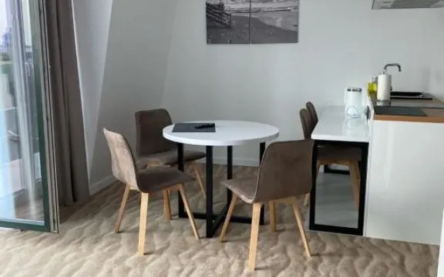 Апартаменты Улучшенные с Панорамным Окном Park House