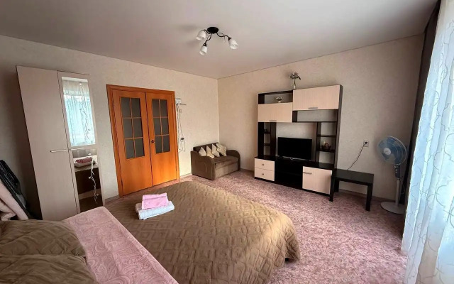 Квартира GoldApart на проспекте Победы 342а