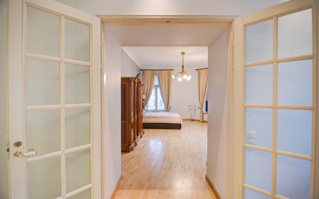 Апартаменты Апарт 24 у Эрмитажа с видом на реку Мойку