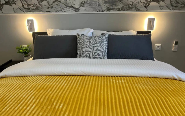 Апартаменты Эль Апарт на Ларина 45с7