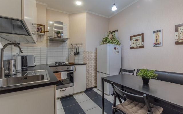 Апартаменты Двухкомнатные апартаменты в центре на Марата