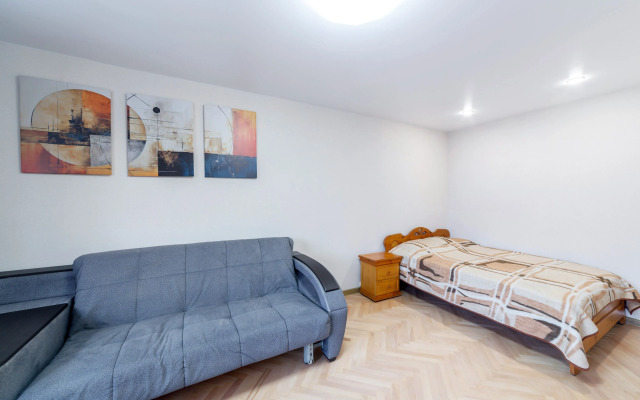 Квартира однокомнатная на Ялтинской 11 Будь гостем