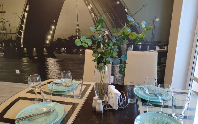 Апартаменты Трёхкомнатные у Экспофорума и Пушкина