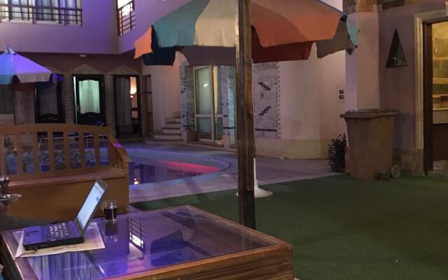 Hoppa Guest House