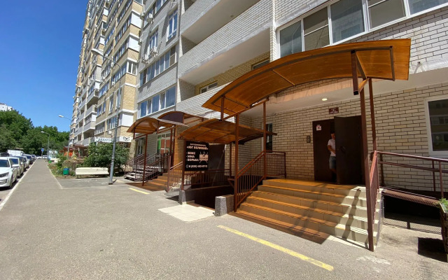 Апартаменты Студия Кореновская 2/4