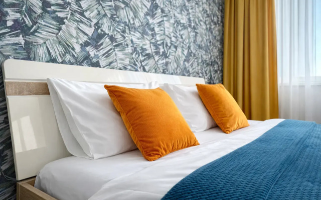 Апартаменты АпартМари яркие в центре с видом на город