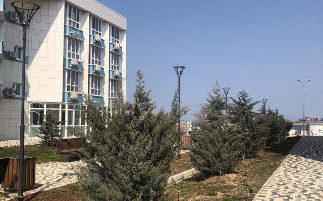 Admiralskaya Laguna Apartments