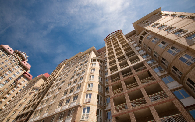 9 Nochey Na Parkhomenko 2a Apartments