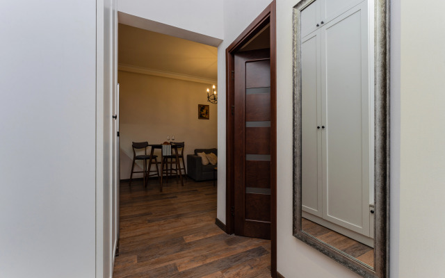 Keygo #0158 1 Spalnya, Balkon, v Tsentre Goroda Apartments