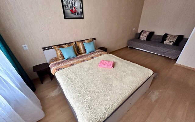 SmolSutki (SmolSutki) na Ulitse Oktyabryskoy Revolyutsii 32 Apartments