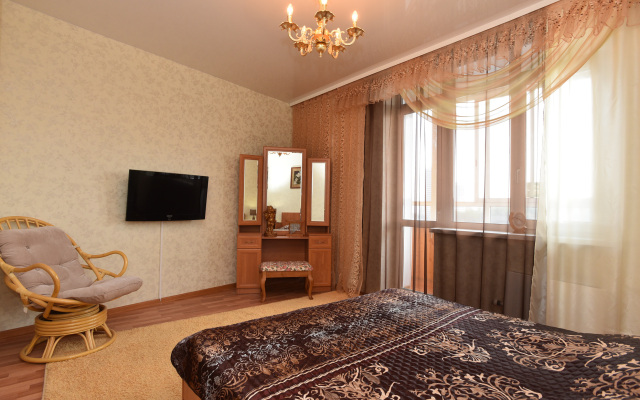 Apartment on Malysheva 4B