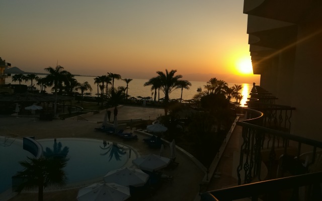 Отель La Playa Beach Resort Taba