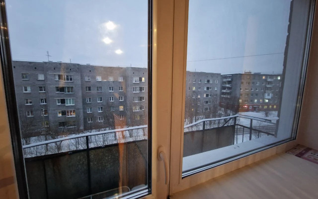 Квартира с Балконом в Спальном Районе