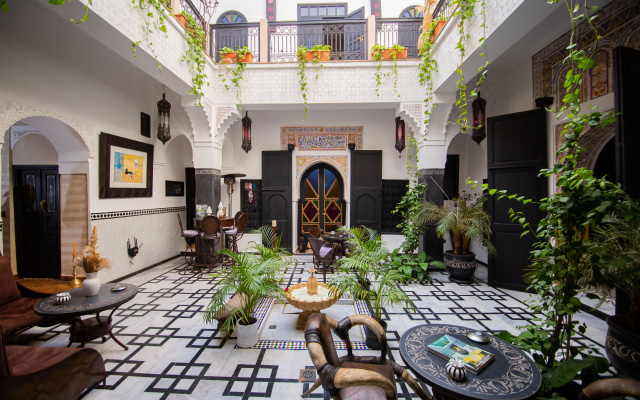 Отель Riad Tachchaqa
