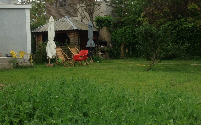 Rajskij Ugolok Guest House