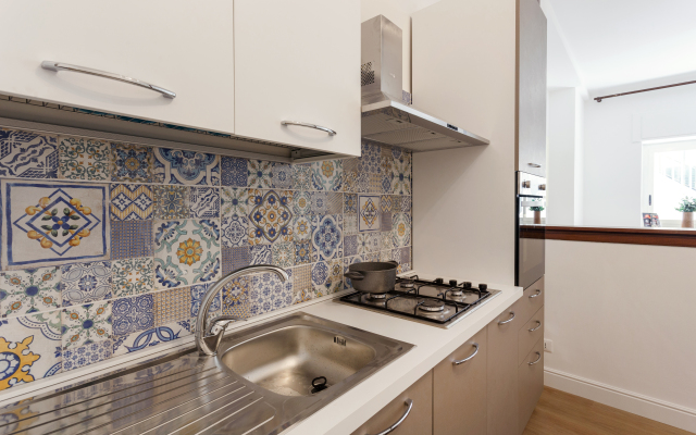 Gloden House Apartments