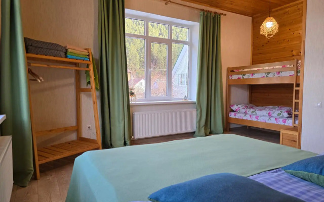 Квартира с видом на горы на улице Энгельса 15