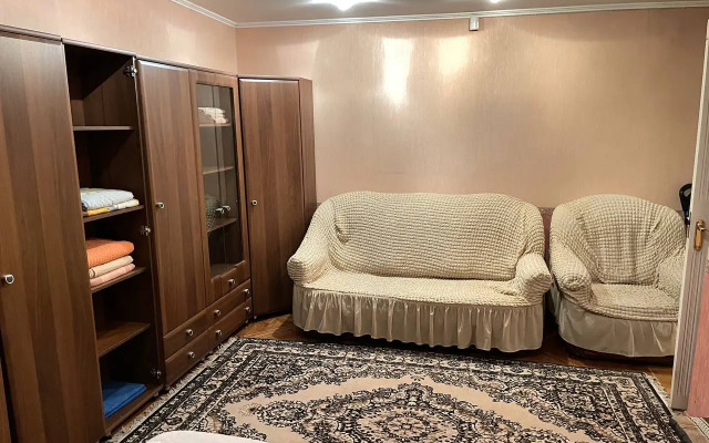 V Samom Tsentre Flat