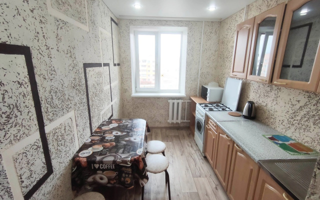 Apartments Trykhkomnatnyye Lyuks